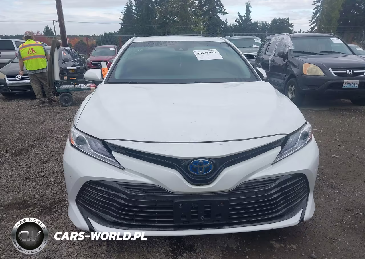 2018 Toyota Camry Hybrid Xle VIN:4T1B21HK2JU008072 - 12