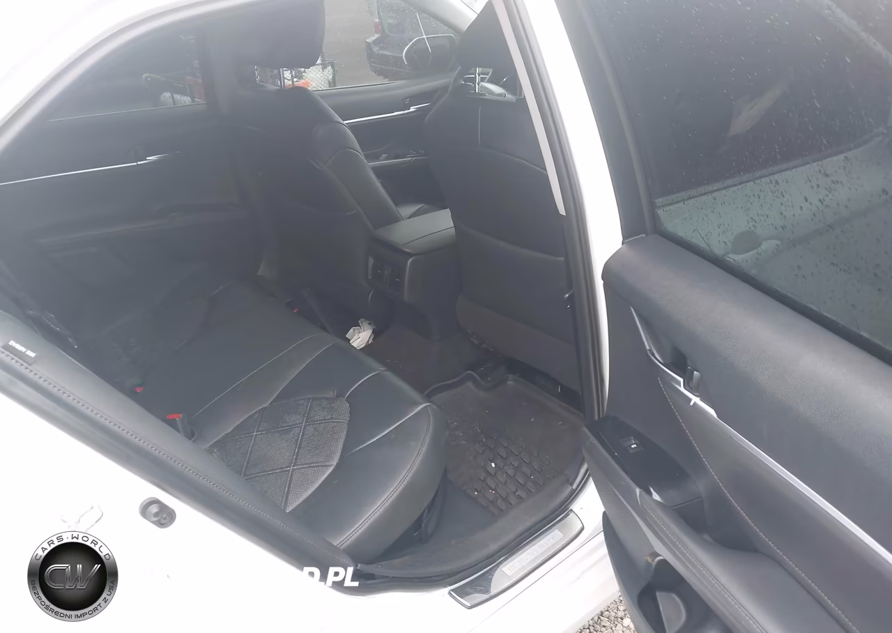 2018 Toyota Camry Hybrid Xle VIN:4T1B21HK2JU008072 - 8
