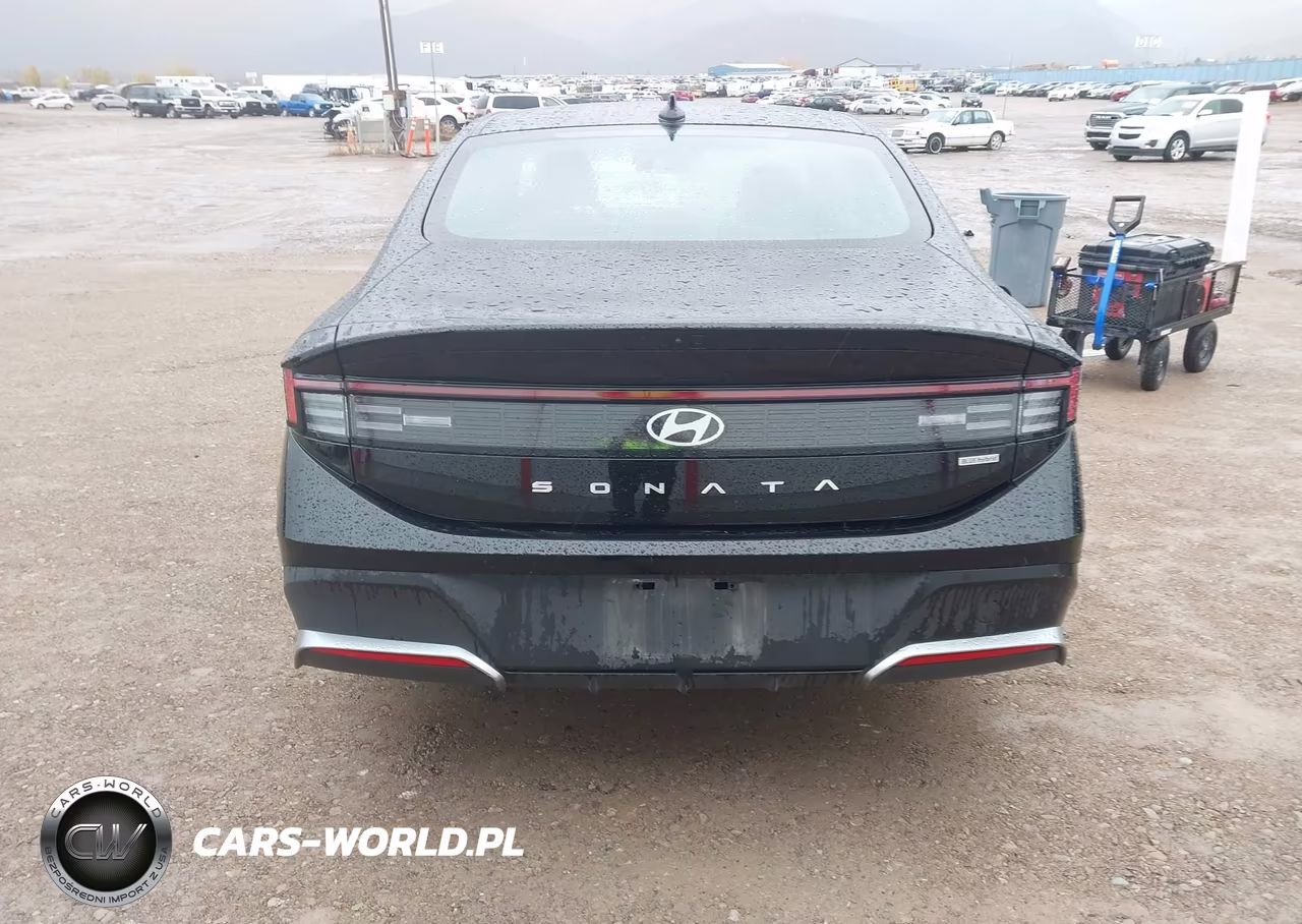 2026 Hyundai Sonata Hybrid Blue VIN:KMHL24JJ1TA167127 - 16