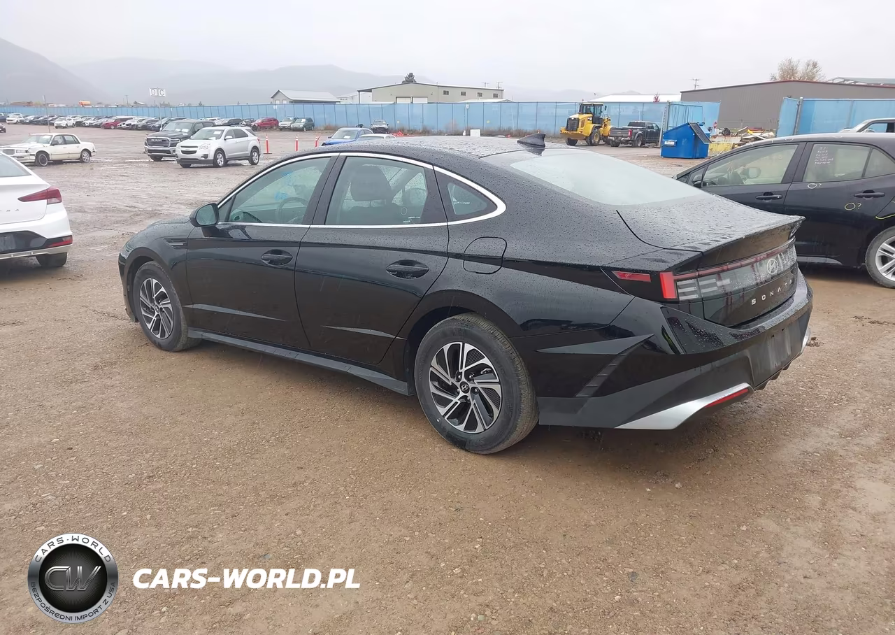 2026 Hyundai Sonata Hybrid Blue VIN:KMHL24JJ1TA167127 - 3