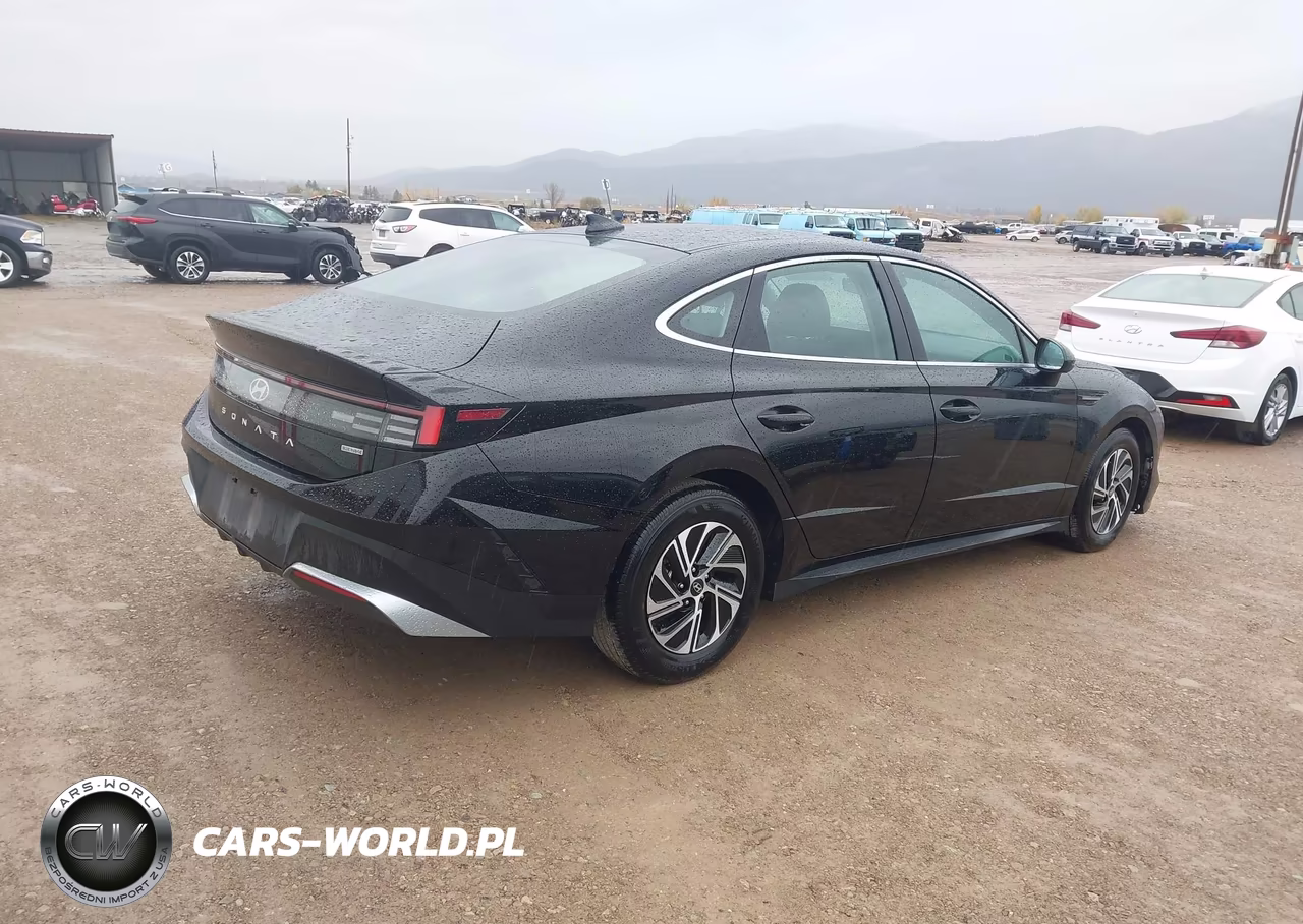 2026 Hyundai Sonata Hybrid Blue VIN:KMHL24JJ1TA167127 - 4