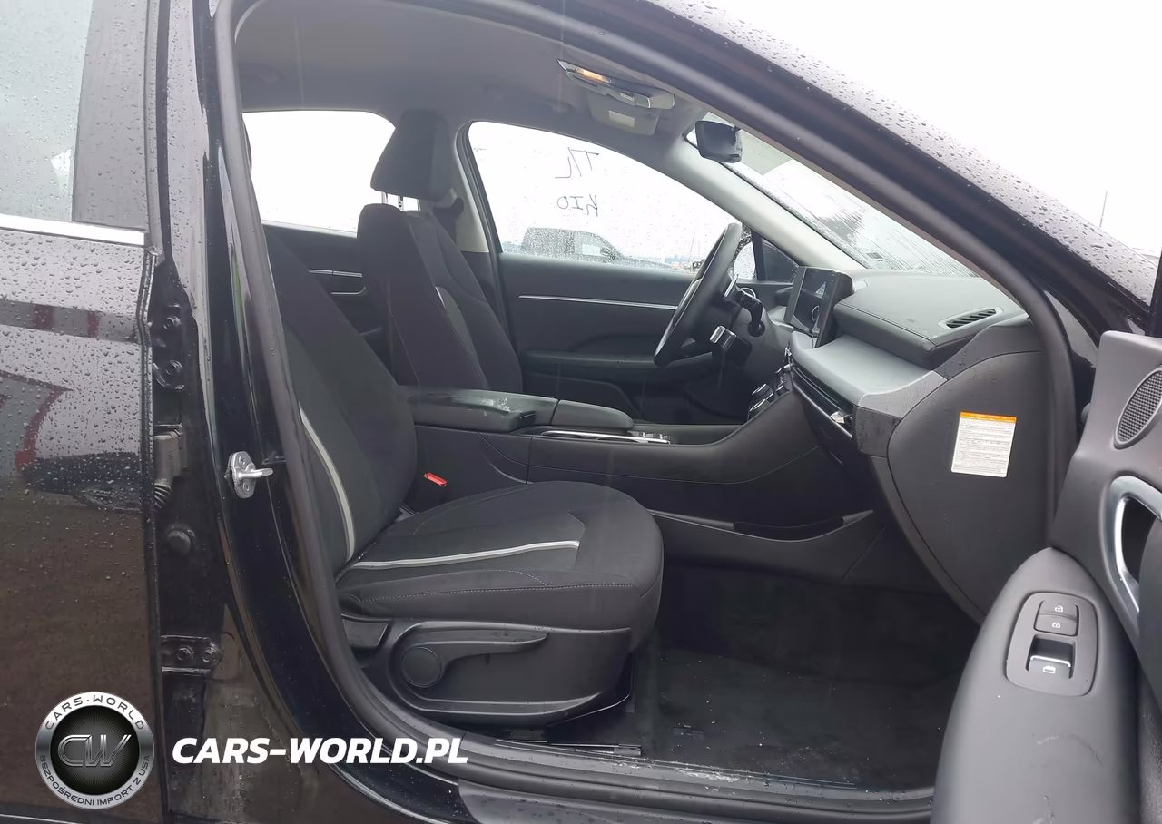 2026 Hyundai Sonata Hybrid Blue VIN:KMHL24JJ1TA167127 - 5
