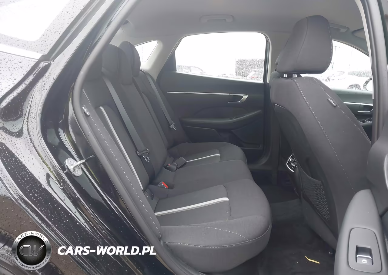 2026 Hyundai Sonata Hybrid Blue VIN:KMHL24JJ1TA167127 - 8
