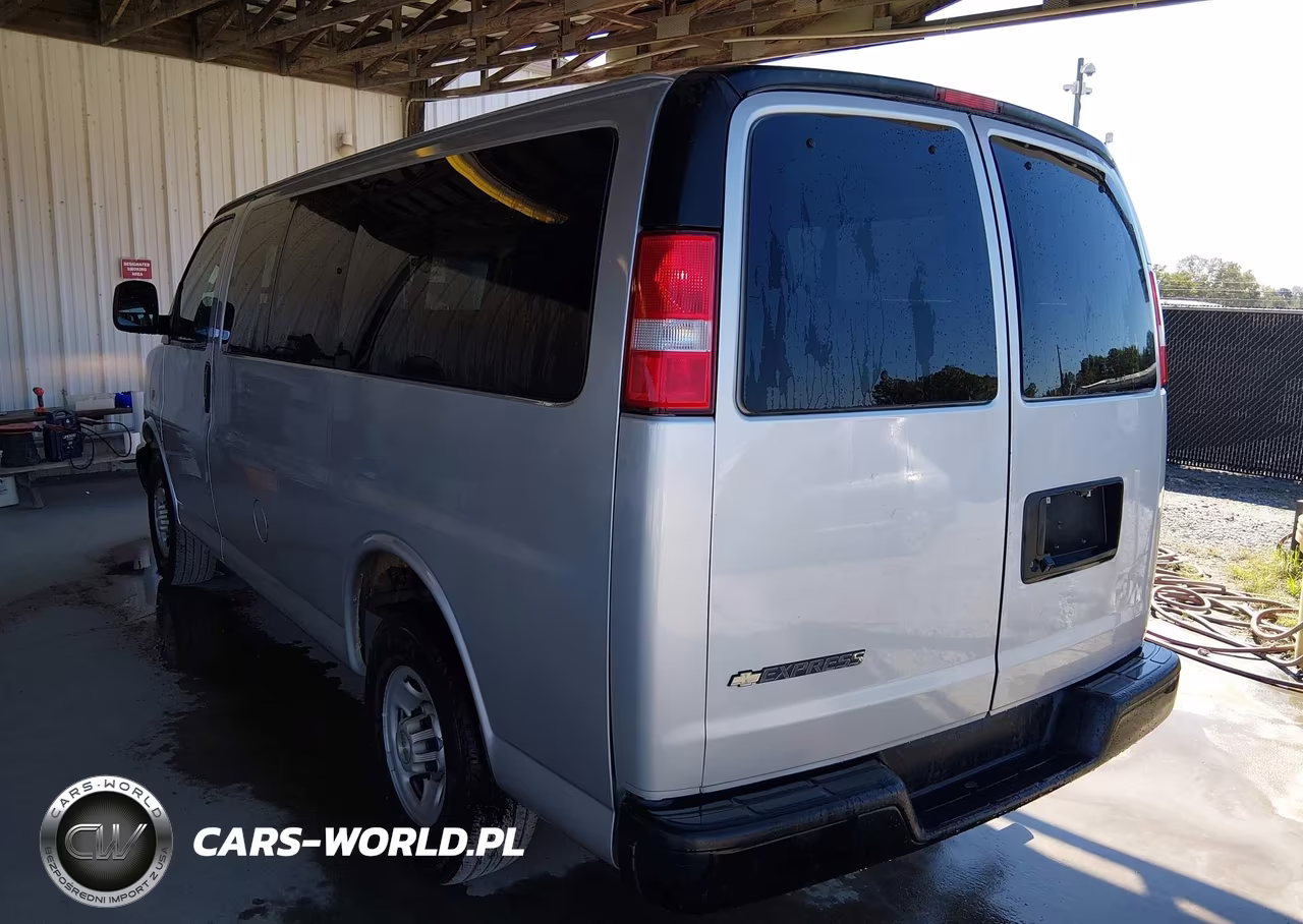 2022 Chevrolet Express Passenger Rwd 2500 Regular Wheelbase Ls VIN:1GAWGEFP7N1138927 - 3
