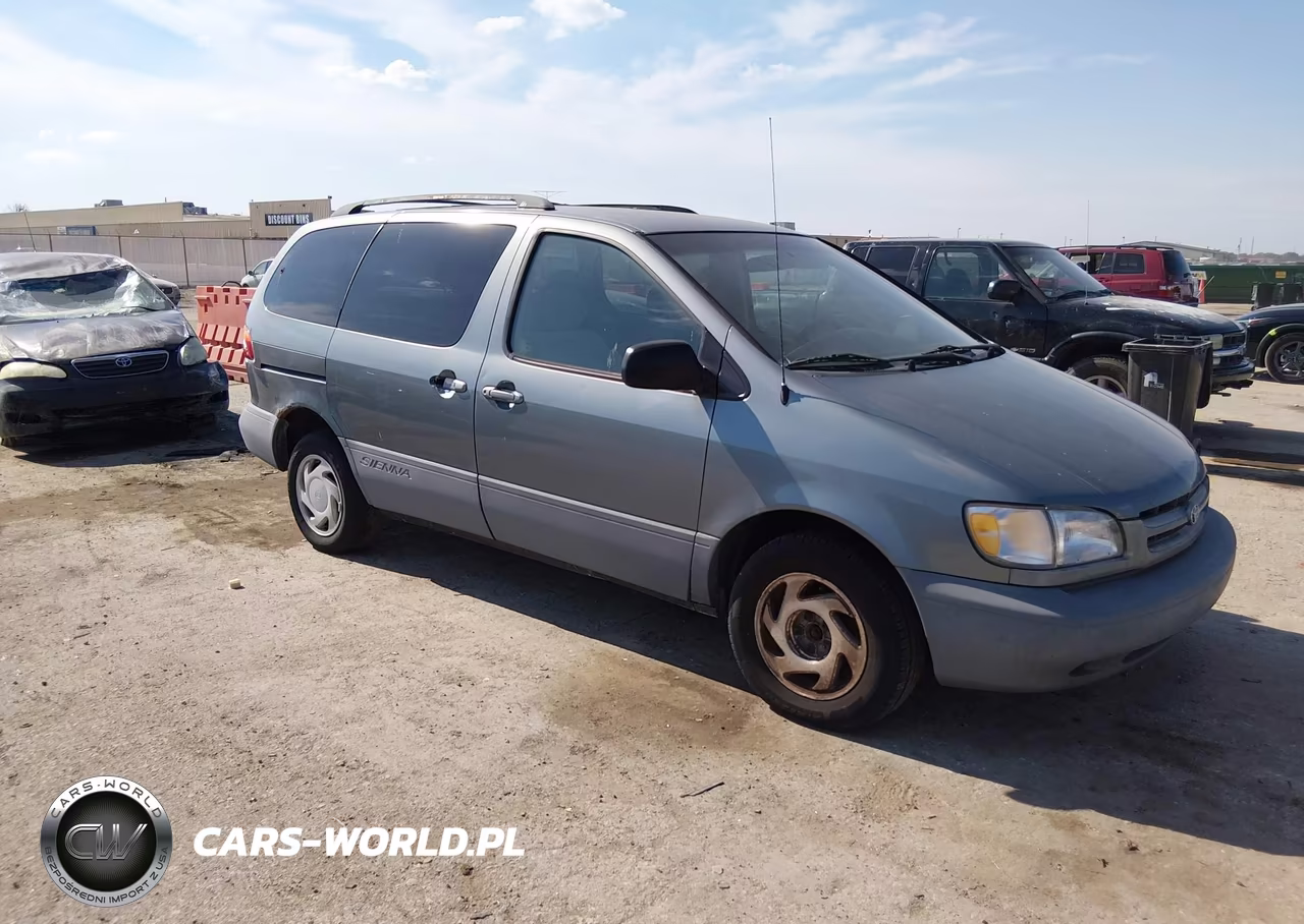 1999 Toyota Sienna Le