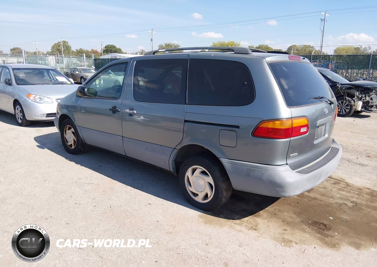 1999 Toyota Sienna Le VIN:4T3ZF13C3XU159618 - 3