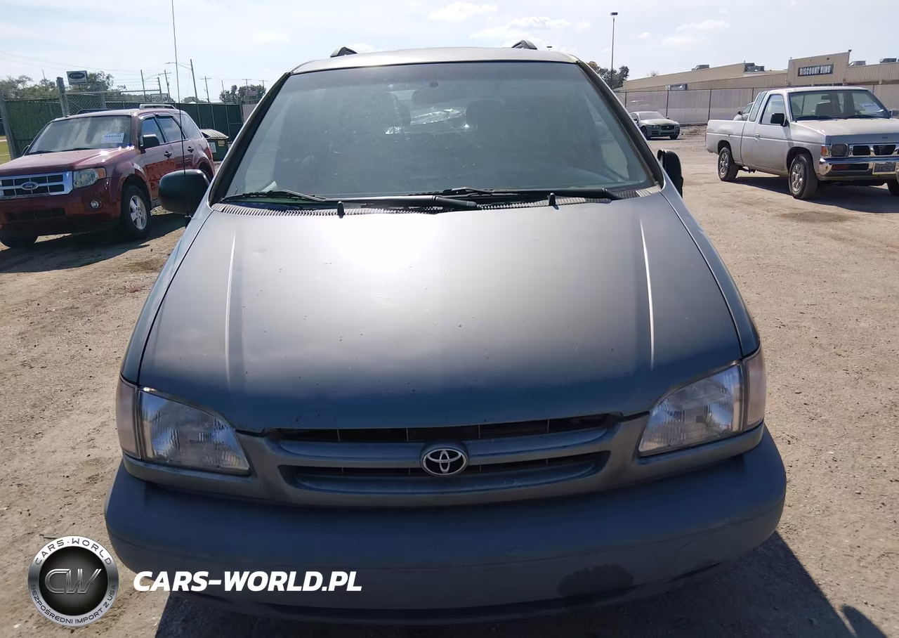 1999 Toyota Sienna Le VIN:4T3ZF13C3XU159618 - 6