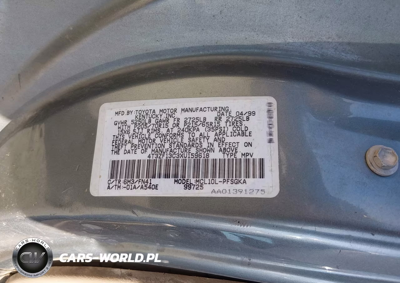 1999 Toyota Sienna Le VIN:4T3ZF13C3XU159618 - 9