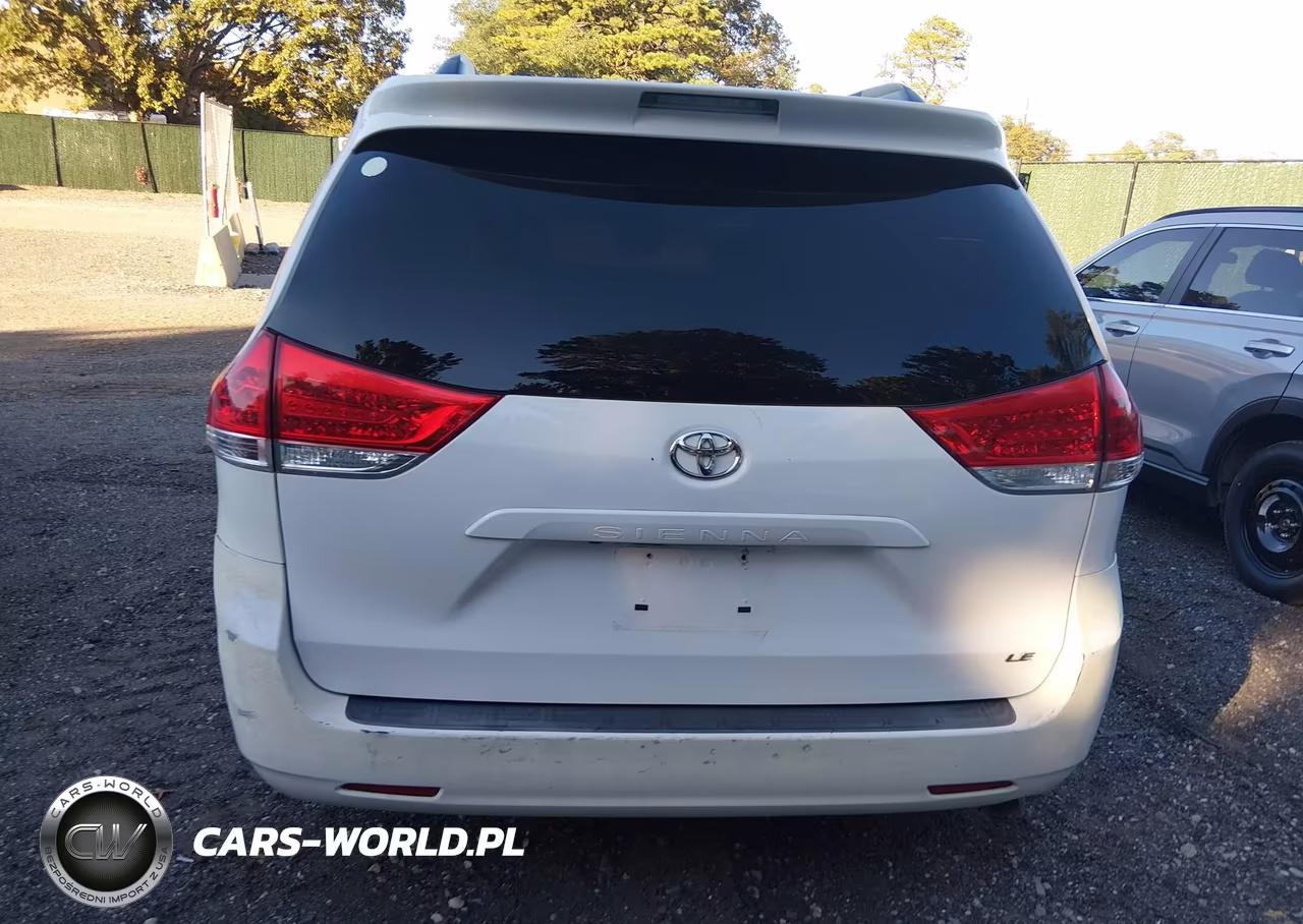 2012 Toyota Sienna Le V6 8 Passenger VIN:5TDKK3DC5CS242583 - 16