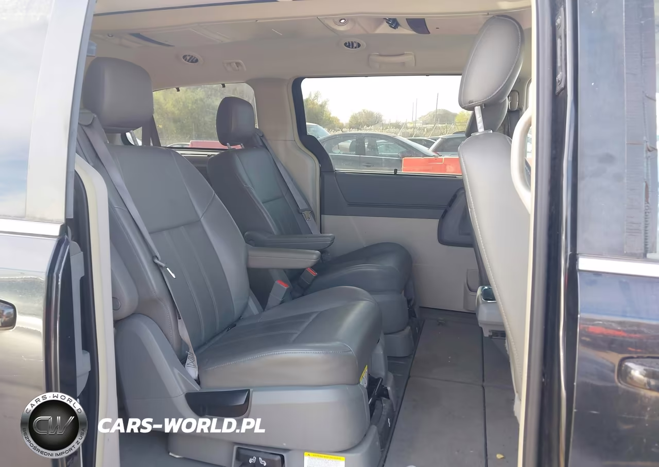 2008 Chrysler Town & Country Touring VIN:2A8HR54P98R838812 - 8