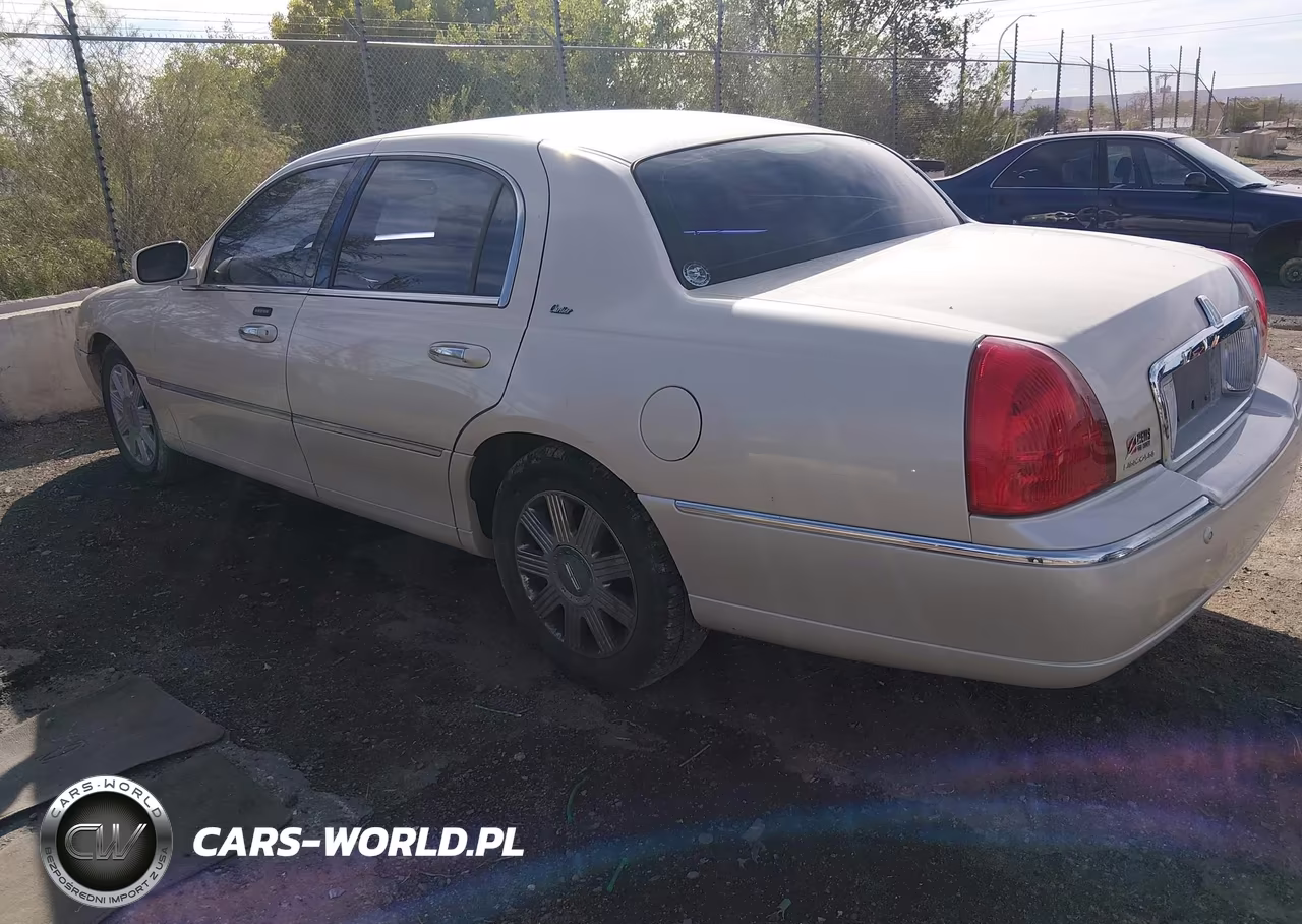 2003 Lincoln Town Car Cartier VIN:1LNHM83W93Y644300 - 3