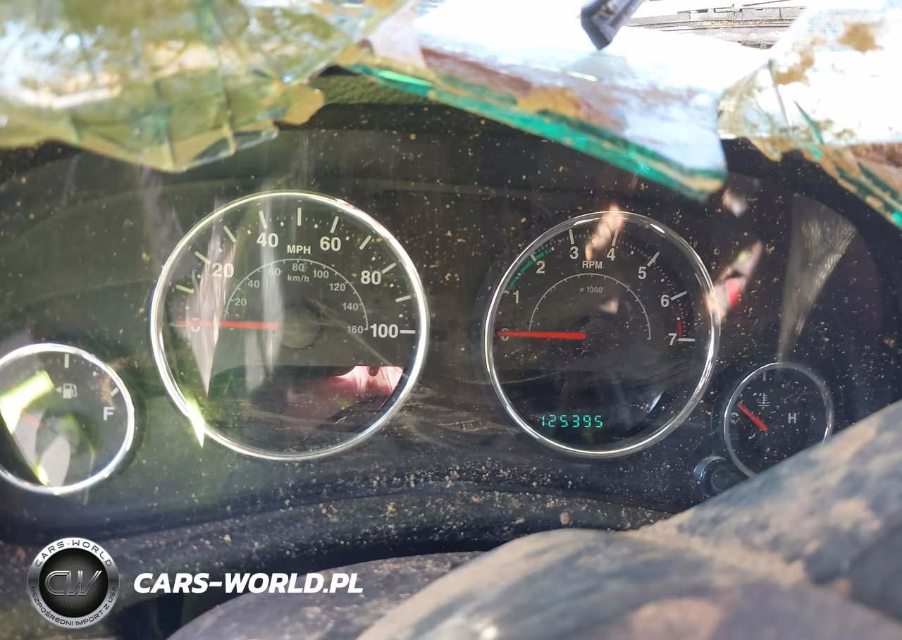 2013 Jeep Wrangler Unlimited Sport VIN:1C4HJWDG0DL538390 - 7