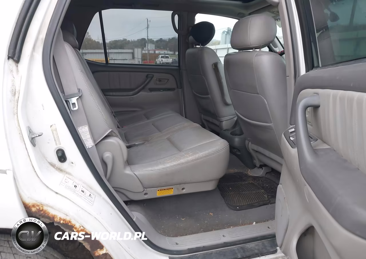 2002 Toyota Sequoia Limited V8 VIN:5TDBT48A72S127056 - 8