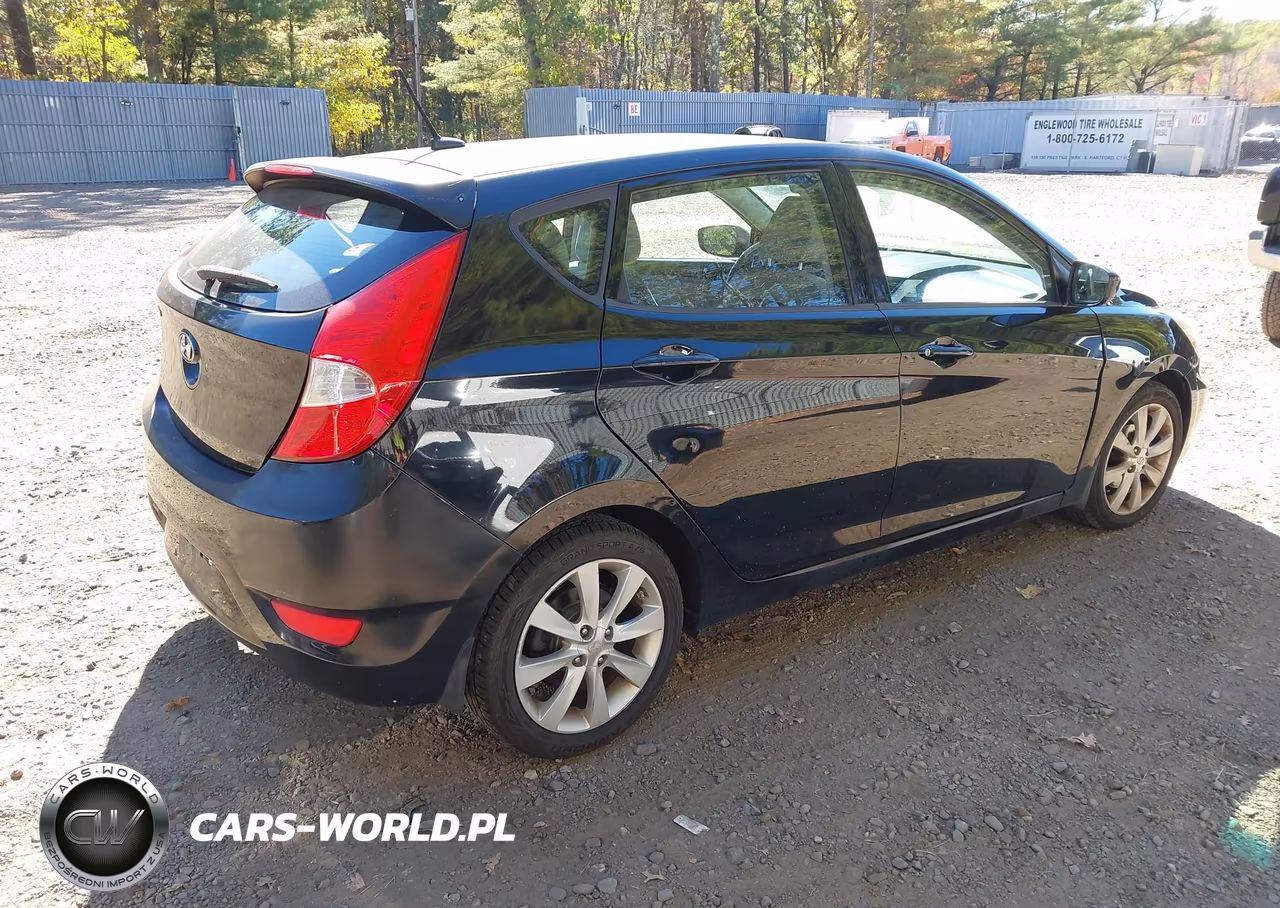 2012 Hyundai Accent Se VIN:KMHCU5AE8CU045883 - 4