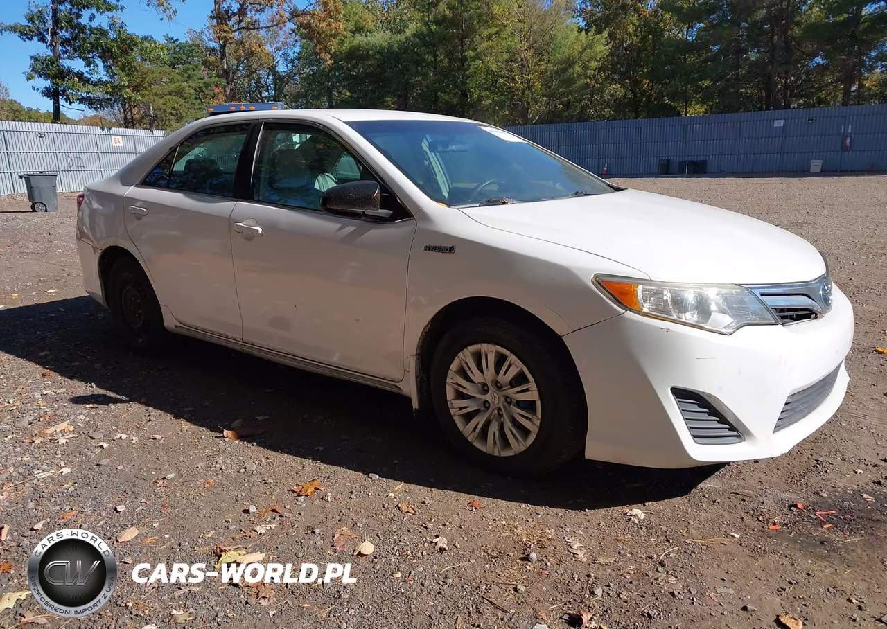 2012 Toyota Camry Hybrid Le – zdjęcie 1 z 16