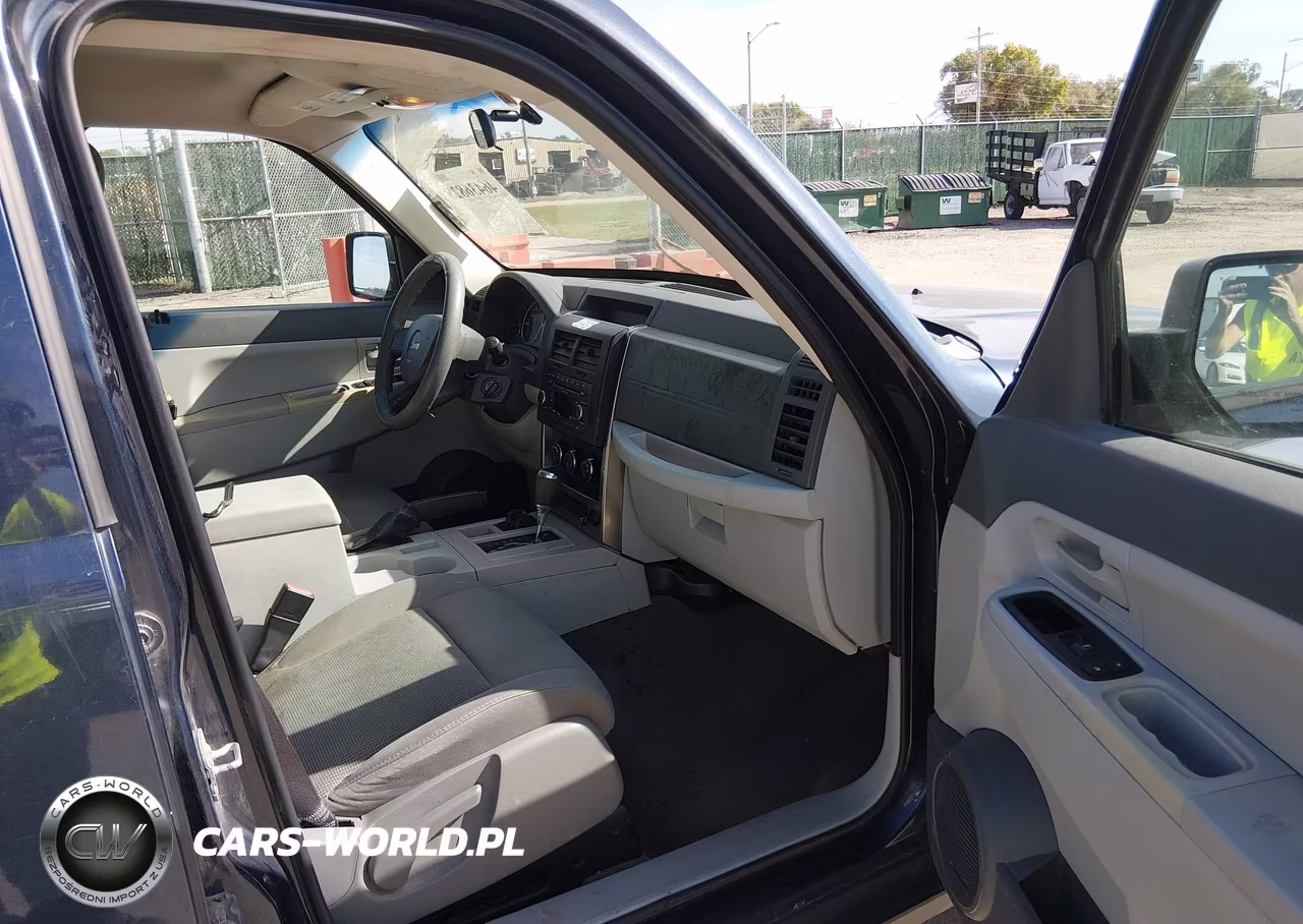 2008 Jeep Liberty Sport VIN:1J8GN28K88W273383 - 5