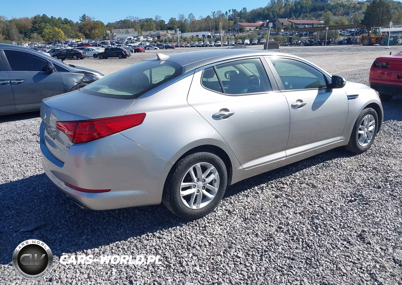 2013 Kia Optima Lx VIN:KNAGM4A77D5396424 - 4