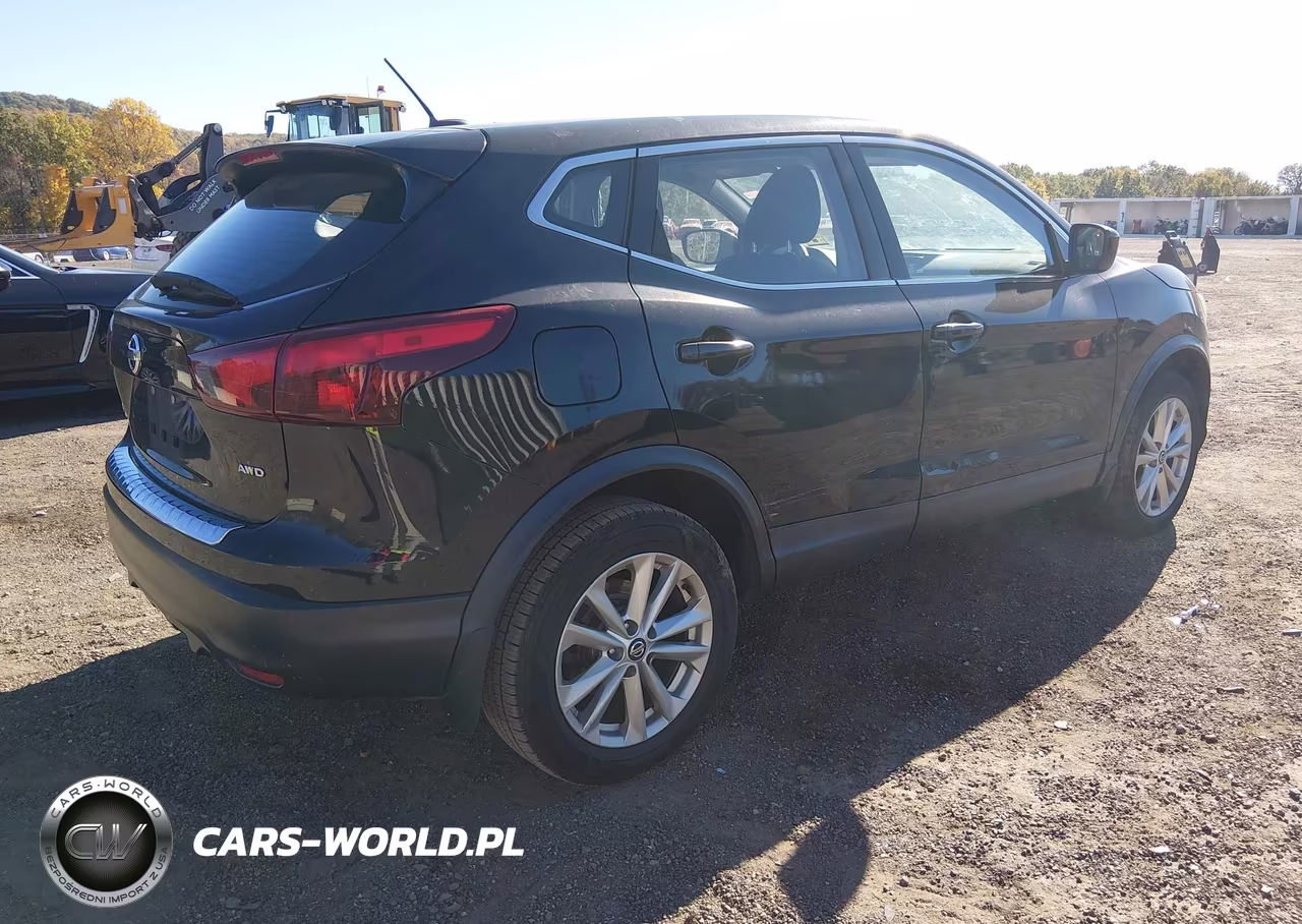 2019 Nissan Rogue Sport S VIN:JN1BJ1CR5KW311657 - 4