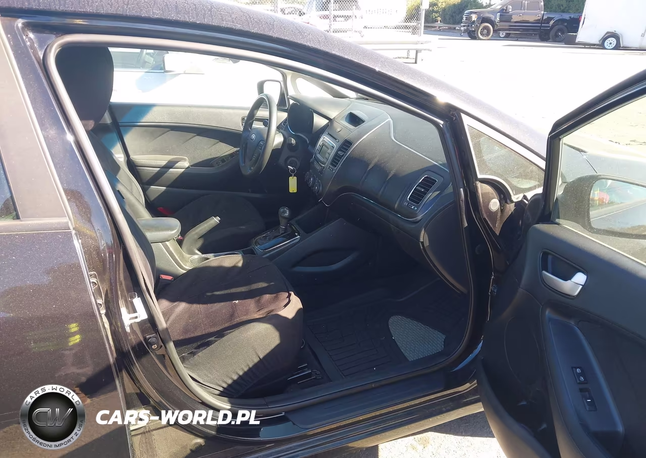 2017 Kia Forte Lx VIN:3KPFK4A70HE157845 - 5