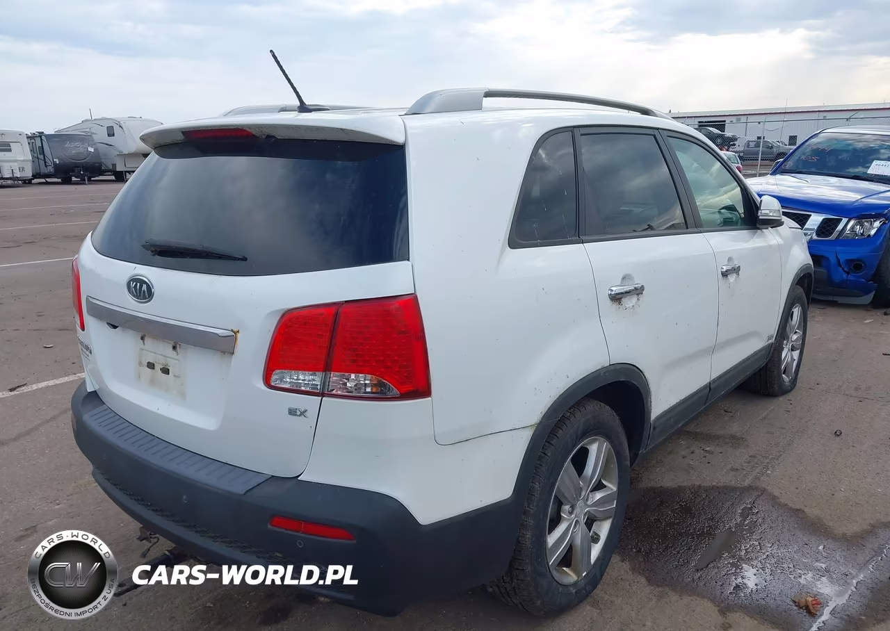 2013 Kia Sorento Ex VIN:5XYKUDA66DG386978 - 4