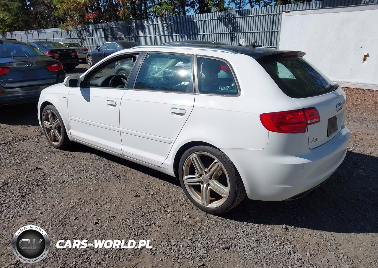 2012 Audi A3 2.0T Premium VIN:WAUKEAFMXCA124640 - 3