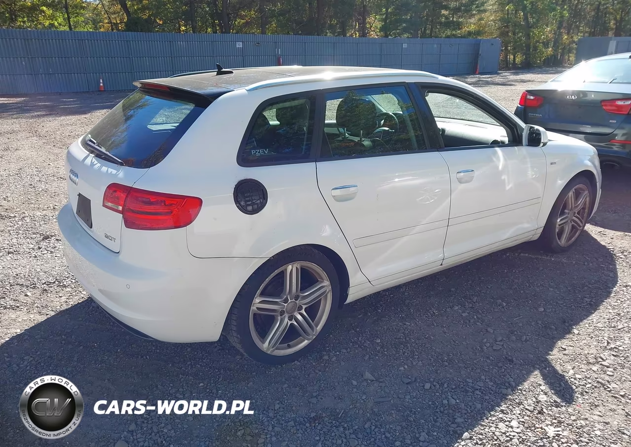 2012 Audi A3 2.0T Premium VIN:WAUKEAFMXCA124640 - 4