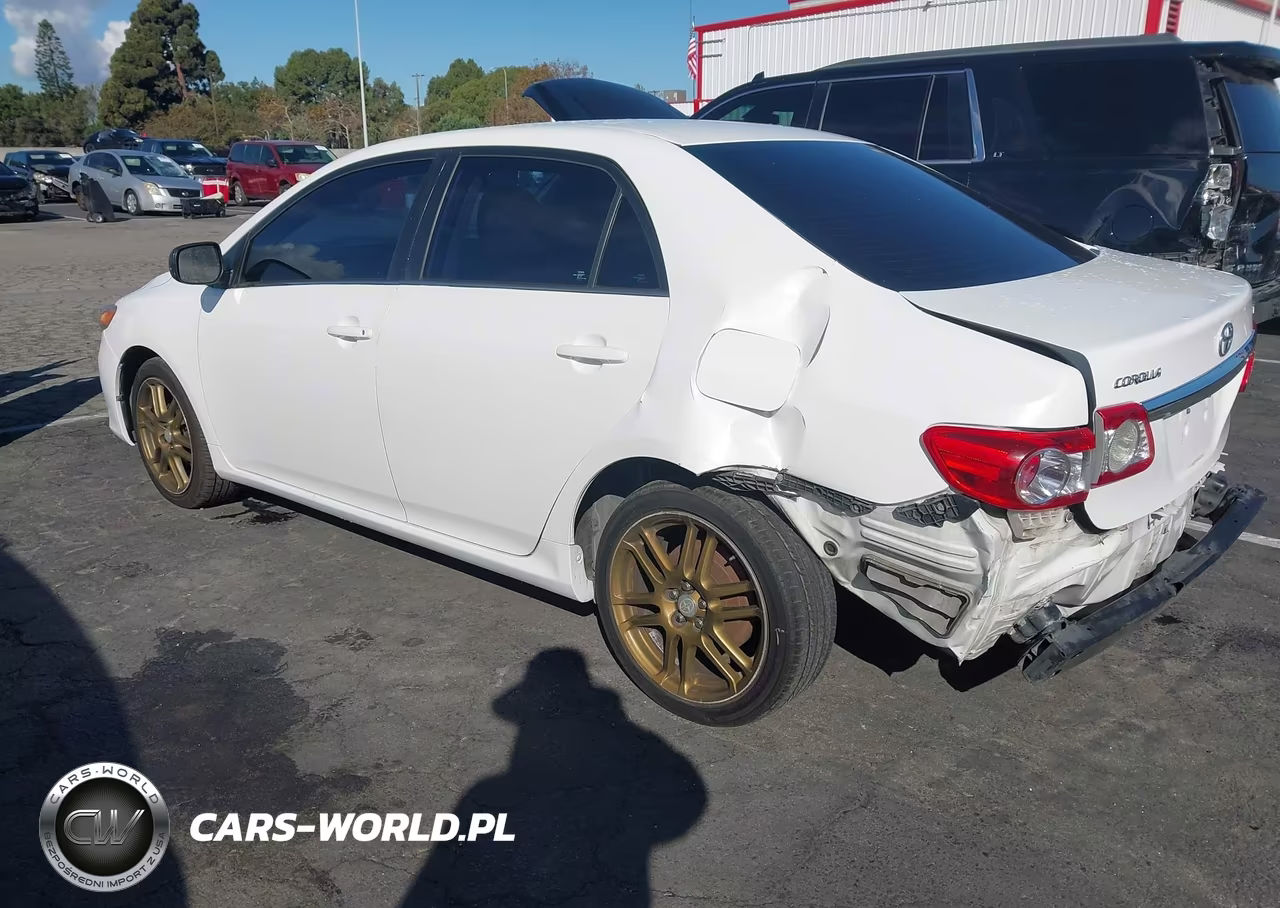 2013 Toyota Corolla Le VIN:5YFBU4EE2DP091180 - 3