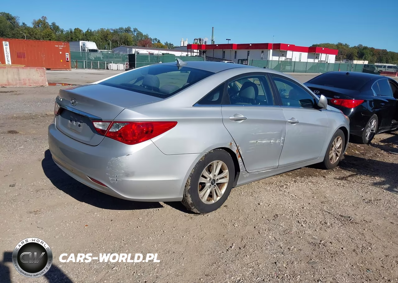 2011 Hyundai Sonata Gls VIN:5NPEB4AC5BH077825 - 4