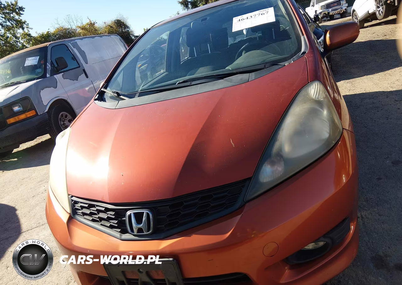 2012 Honda Fit Sport VIN:JHMGE8G53CC034550 - 12