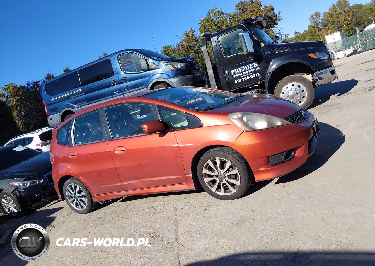2012 Honda Fit Sport VIN:JHMGE8G53CC034550 - 13