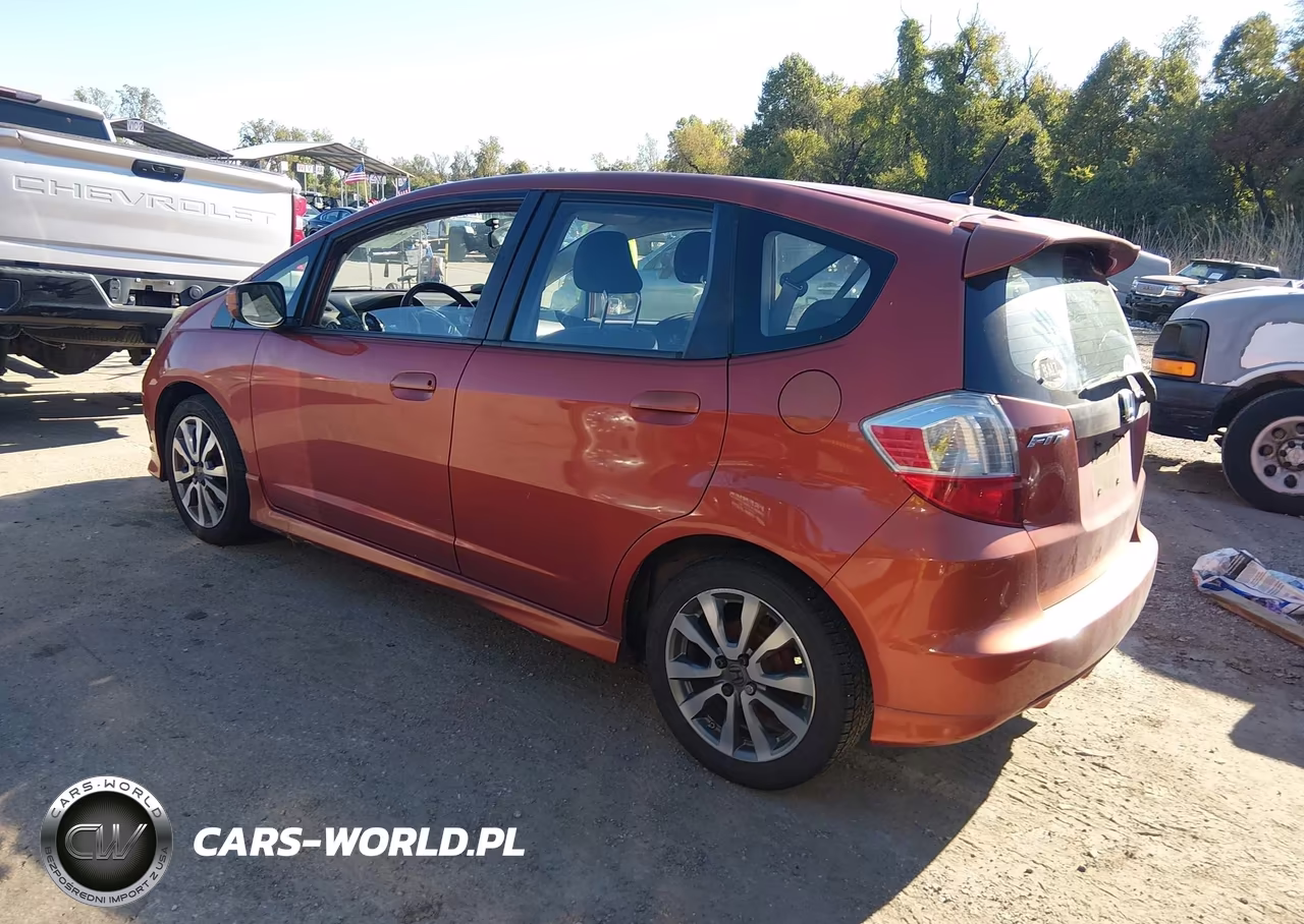 2012 Honda Fit Sport VIN:JHMGE8G53CC034550 - 3