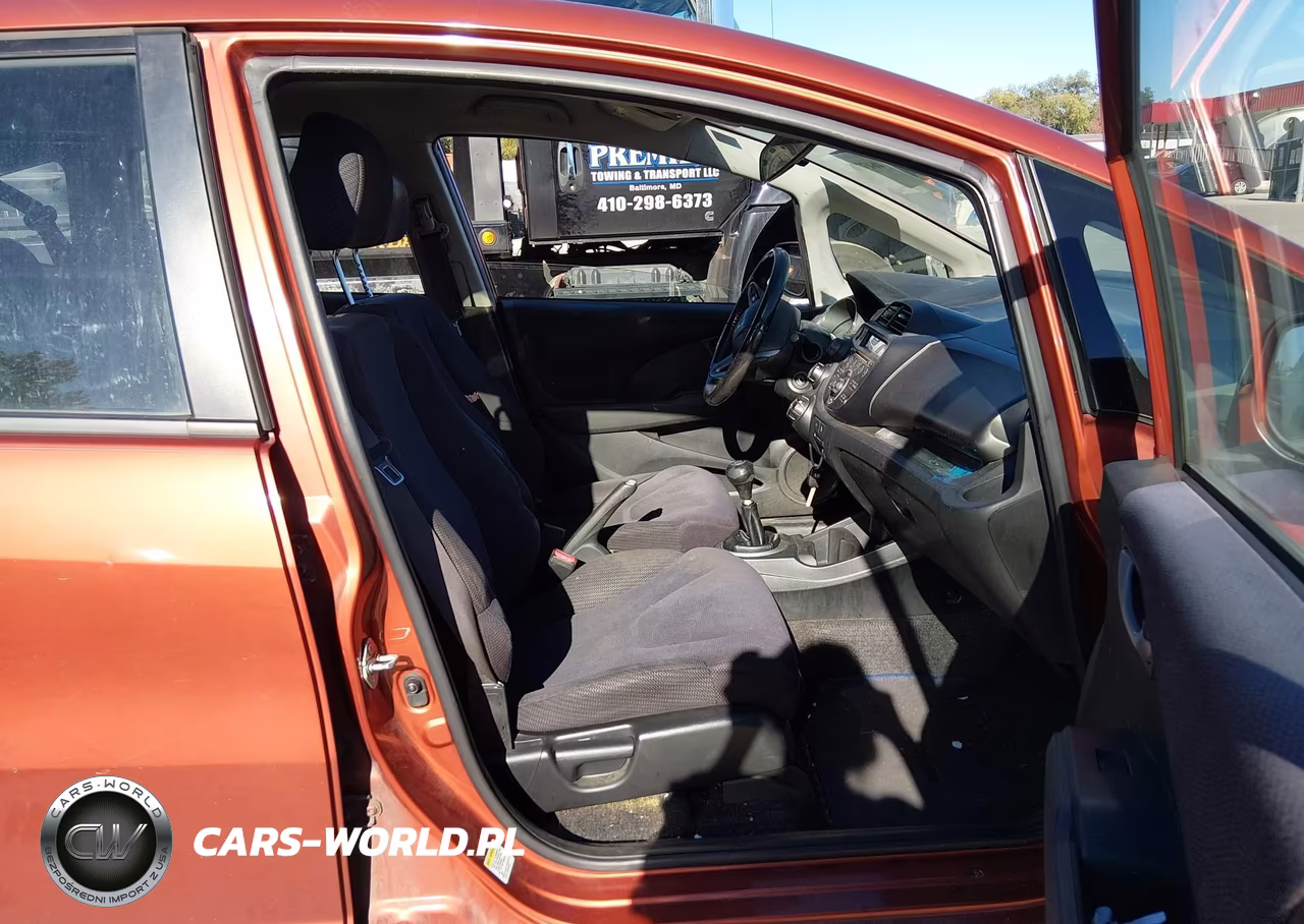 2012 Honda Fit Sport VIN:JHMGE8G53CC034550 - 5