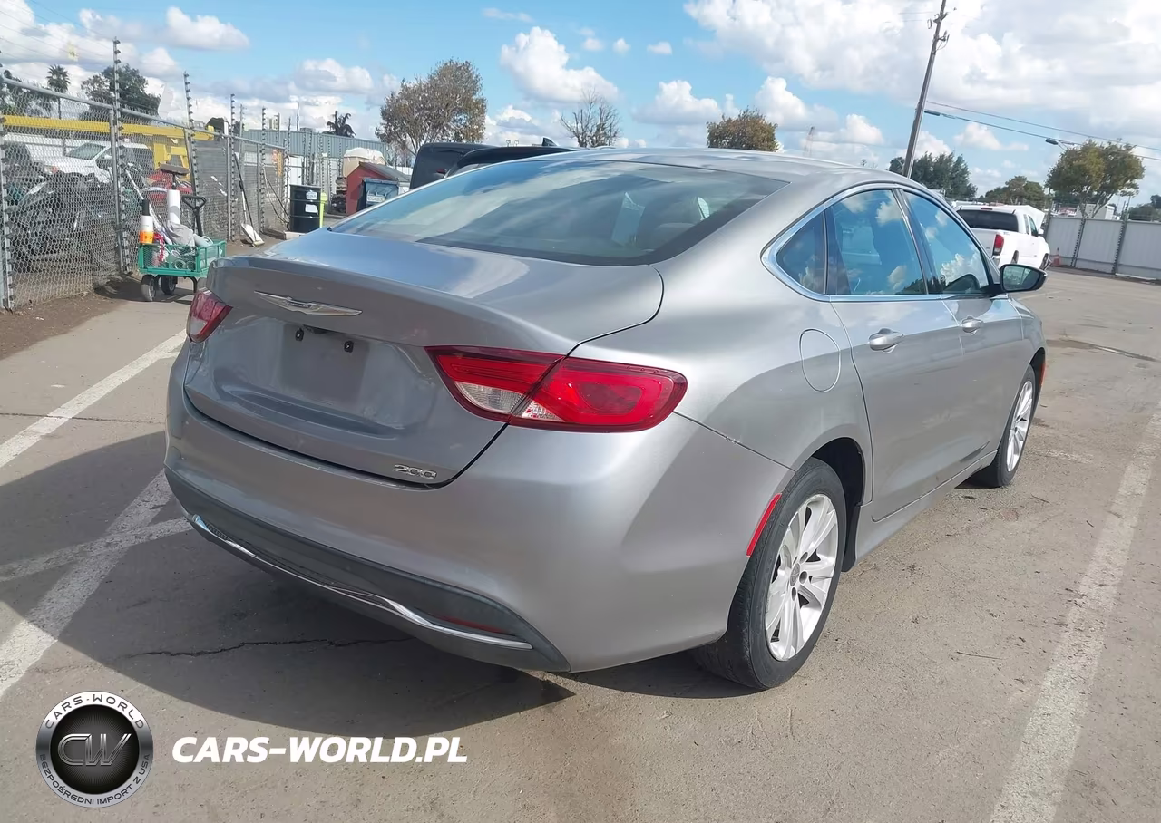 2016 Chrysler 200 Limited VIN:1C3CCCAB3GN159134 - 4