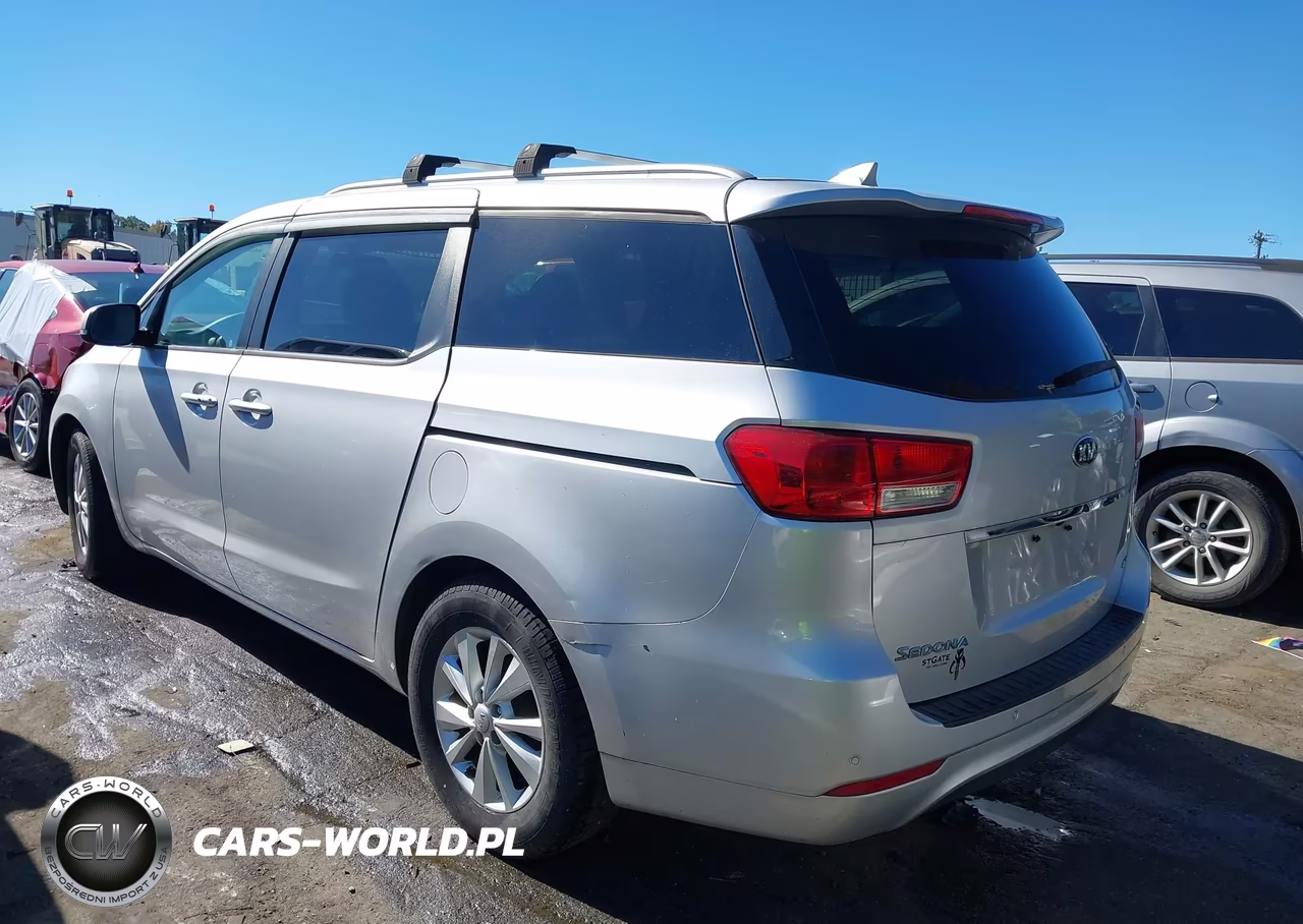 2018 Kia Sedona Lx VIN:KNDMB5C11J6387184 - 3