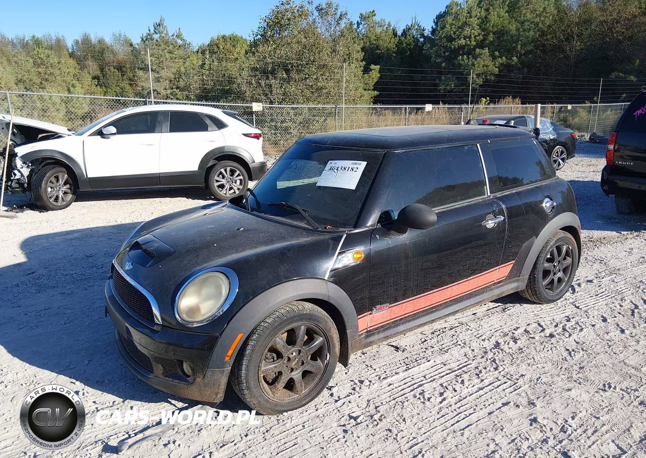 2009 Mini Cooper S VIN:WMWMF73549TT97284 - 2