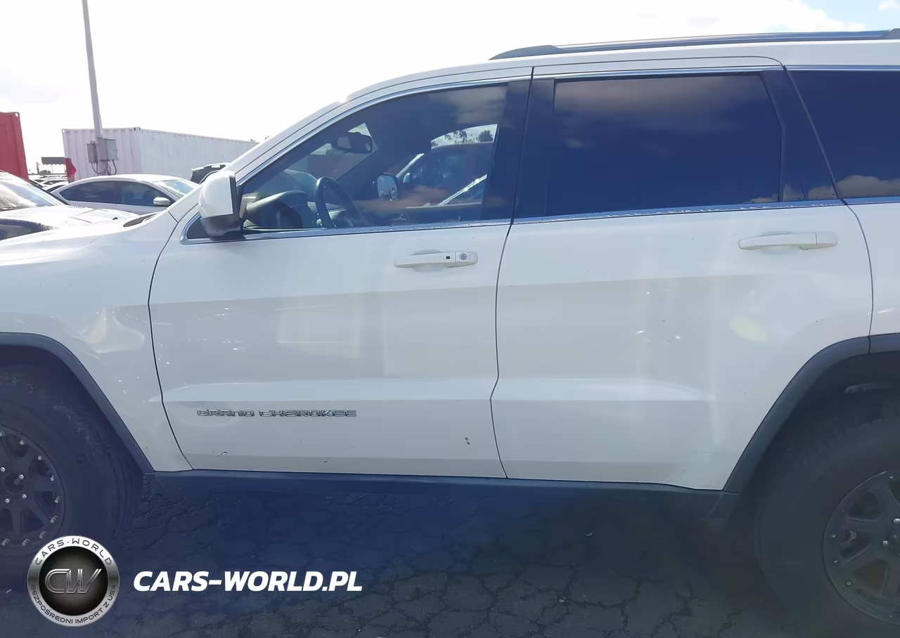 2014 Jeep Grand Cherokee Laredo VIN:1C4RJFAG3EC210732 - 14