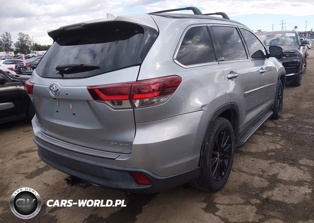 2019 Toyota Highlander Se VIN:5TDJZRFH7KS956085 - 4