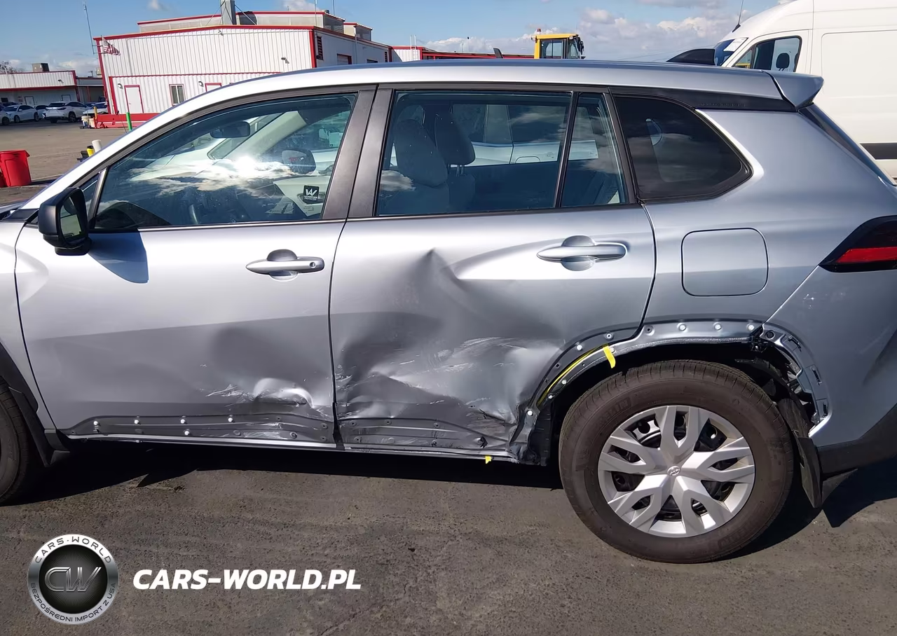 2026 Toyota Corolla Cross L VIN:7MUAAAAG1TV166828 - 6