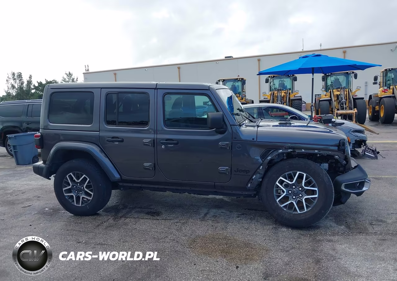 2025 Jeep Wrangler 4-Door Sahara 4X4 VIN:1C4PJXEN3SW592289 - 14