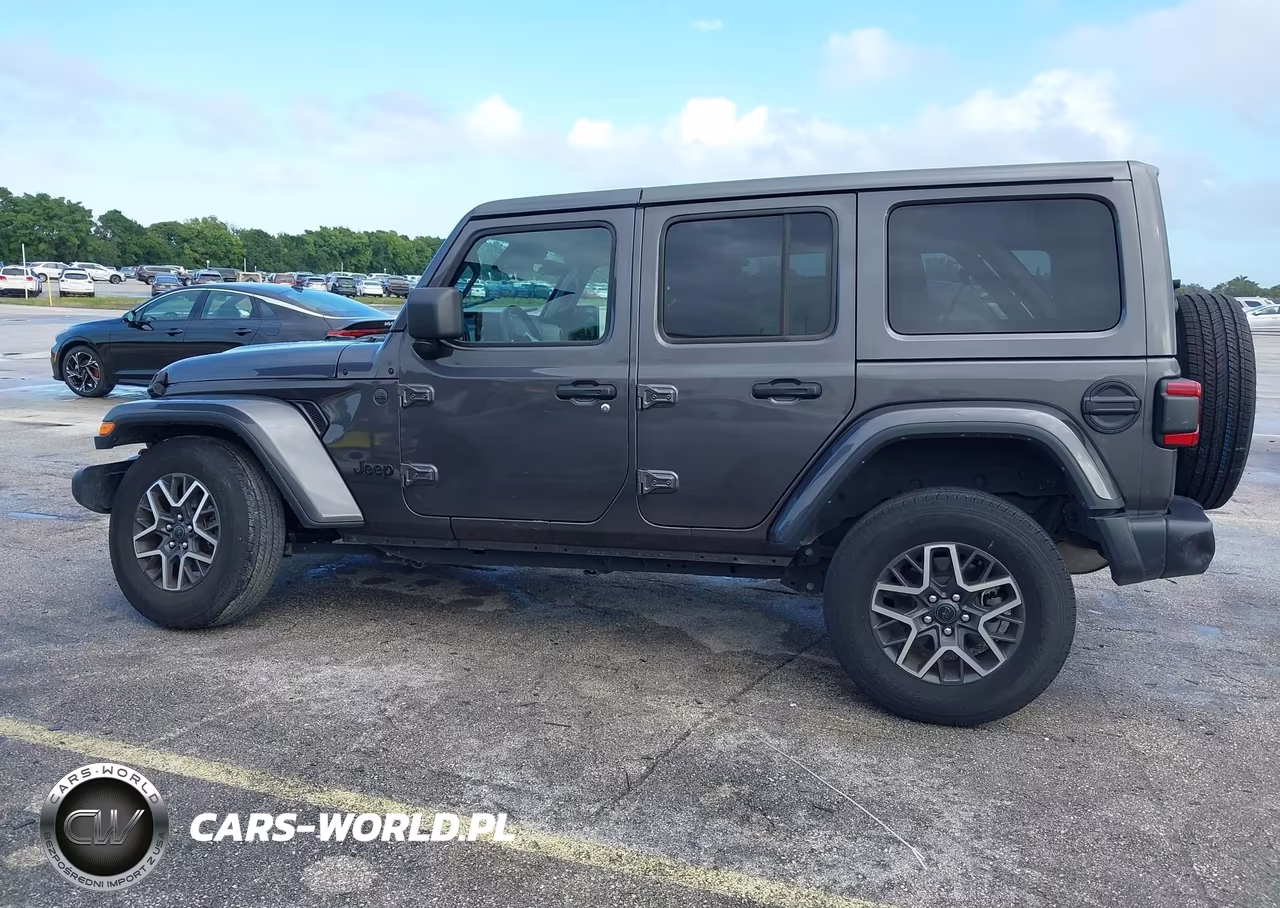 2025 Jeep Wrangler 4-Door Sahara 4X4 VIN:1C4PJXEN3SW592289 - 15