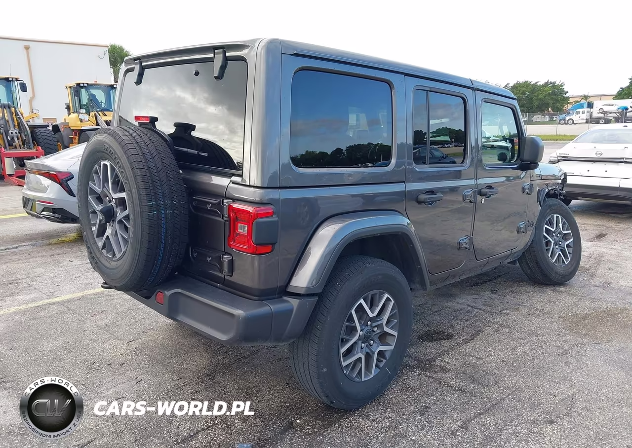 2025 Jeep Wrangler 4-Door Sahara 4X4 VIN:1C4PJXEN3SW592289 - 4
