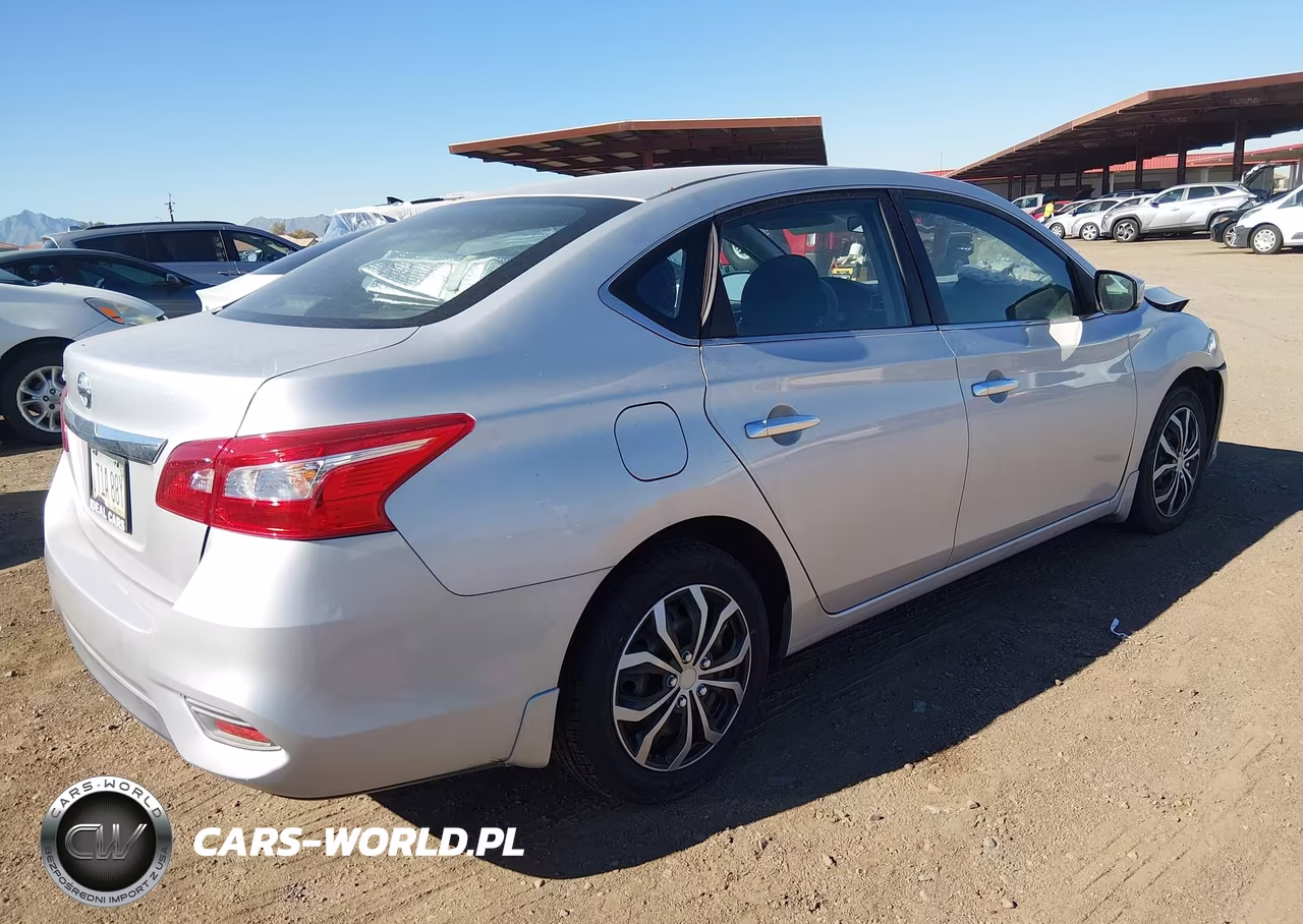2017 Nissan Sentra S VIN:3N1AB7AP2HY296923 - 4