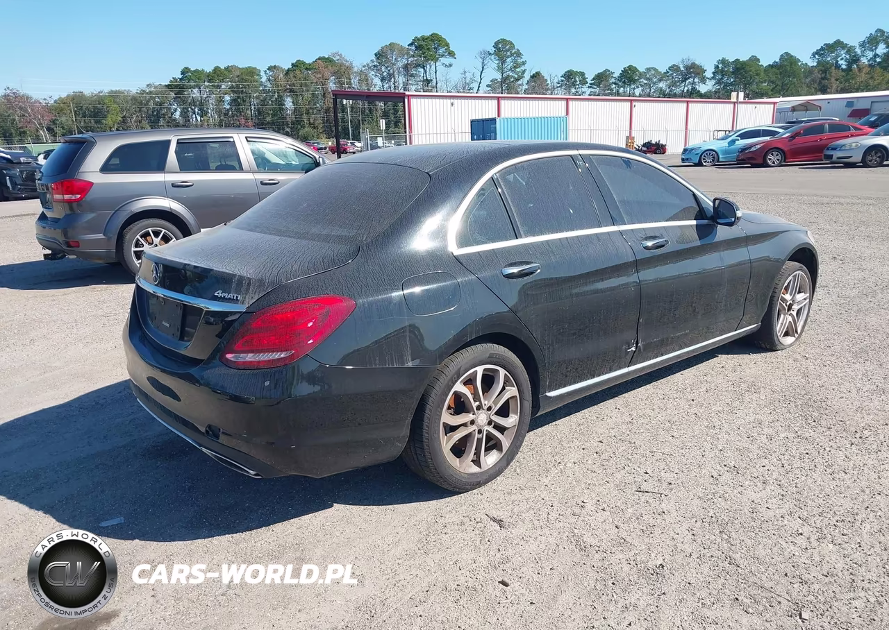 2015 Mercedes-Benz C 300 4Matic VIN:55SWF4KB1FU079895 - 4