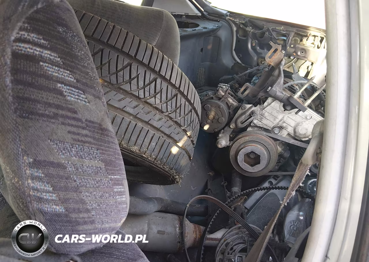 1998 Honda Civic Cx VIN:2HGEJ6323WH101915 - 11