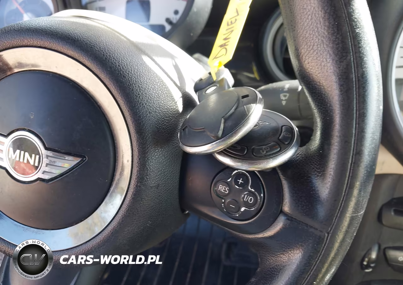 2011 Mini Cooper S VIN:WMWZP3C53BTX83969 - 11