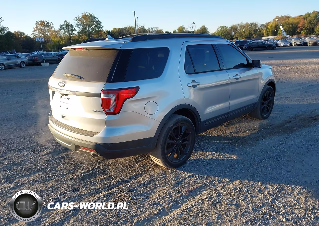 2019 Ford Explorer Xlt VIN:1FM5K8D82KGA02109 - 4