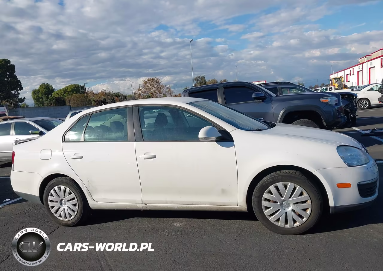 2010 Volkswagen Jetta S VIN:3VWJZ7AJ2AM086689 - 13