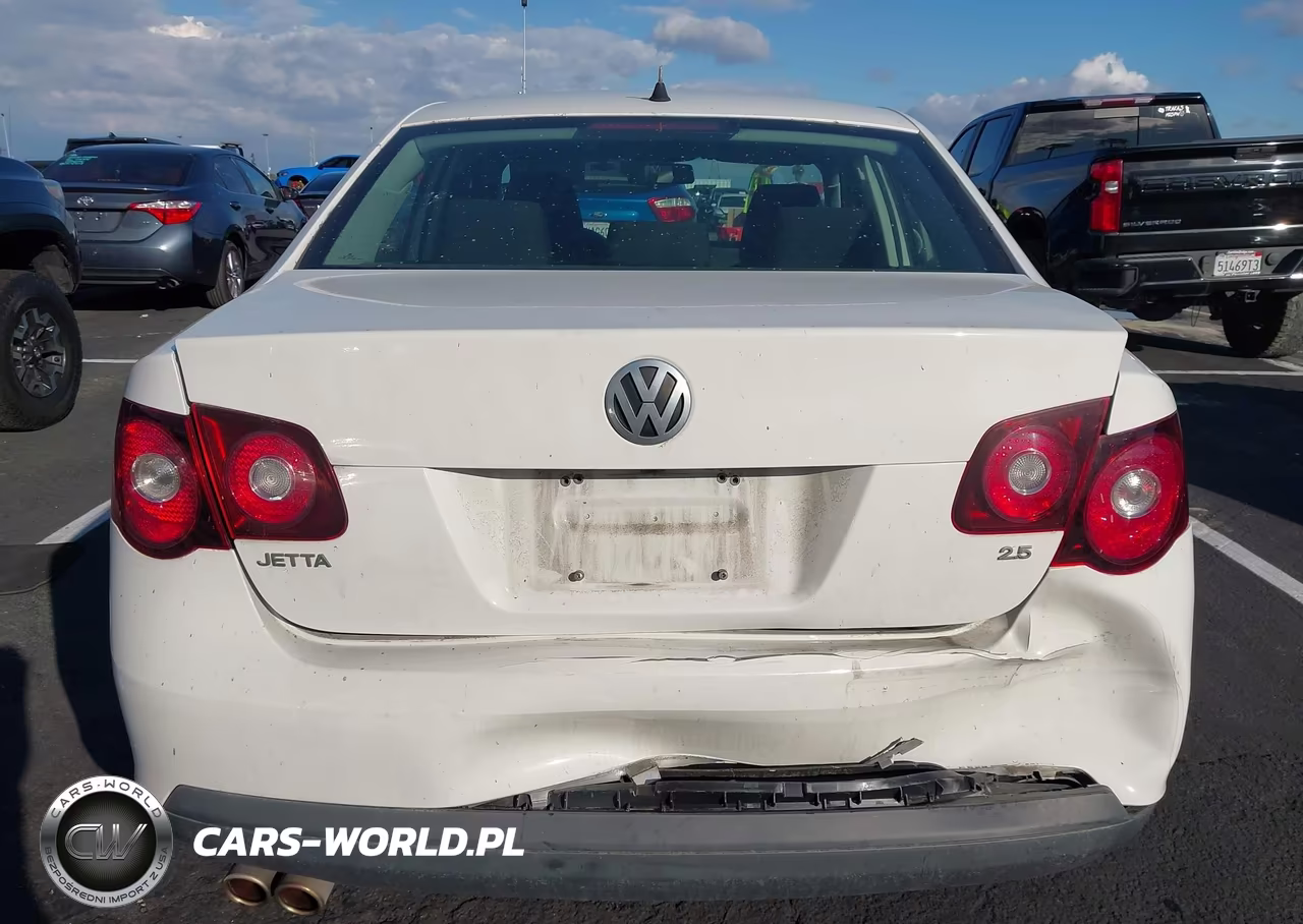 2010 Volkswagen Jetta S VIN:3VWJZ7AJ2AM086689 - 16