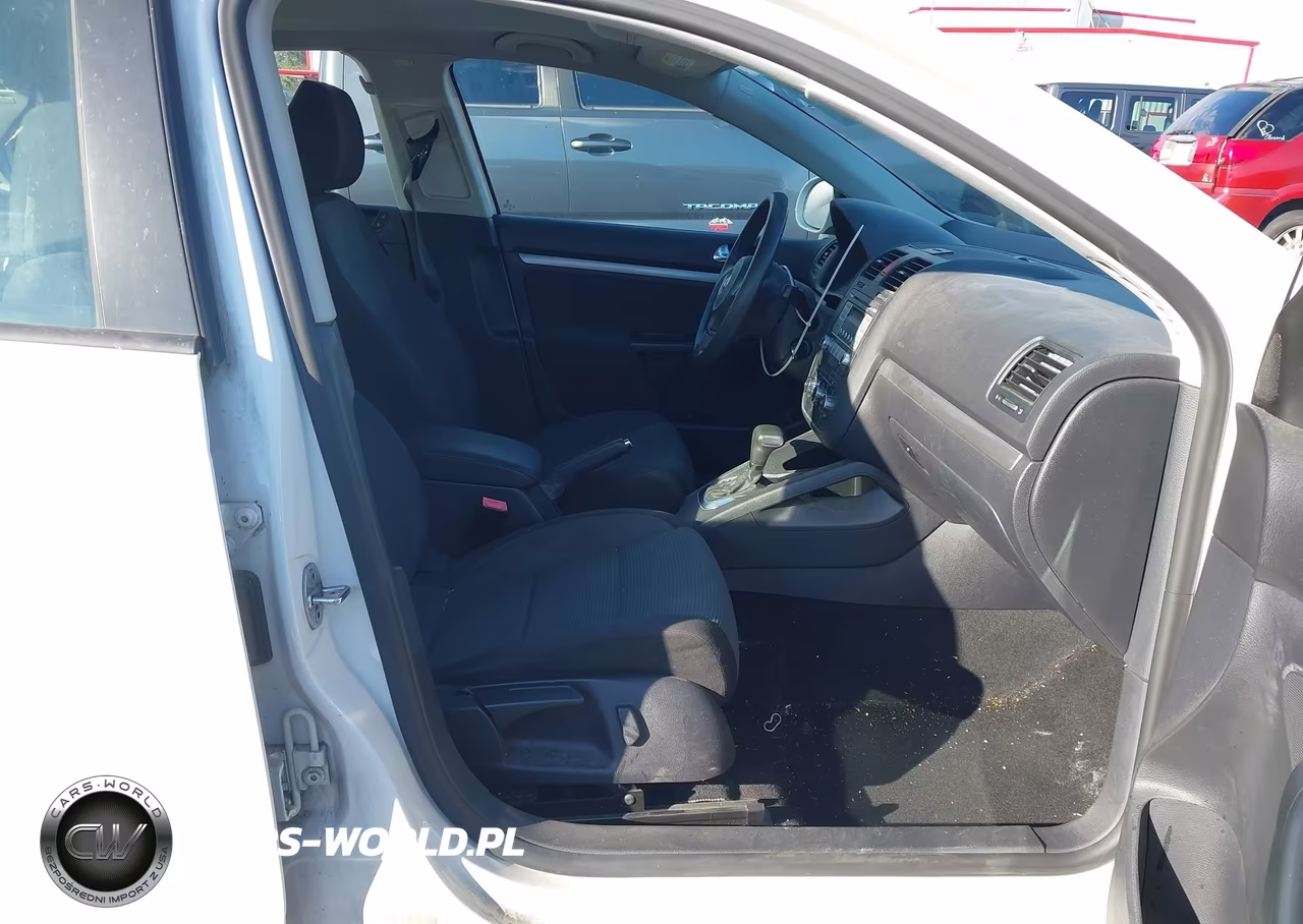 2010 Volkswagen Jetta S VIN:3VWJZ7AJ2AM086689 - 5