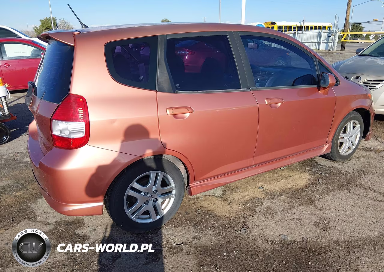 2008 Honda Fit Sport VIN:JHMGD38628S023226 - 4